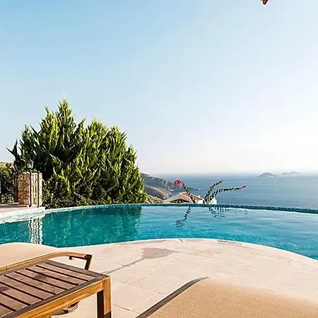 Sleeps 10 Pool Air Con Wifi Villa