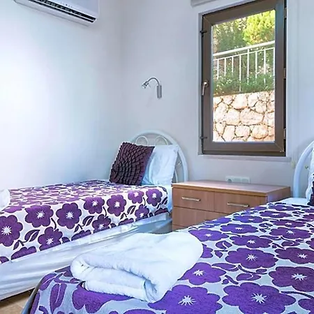 Sleeps 10 Pool Air Con Wifi Villa